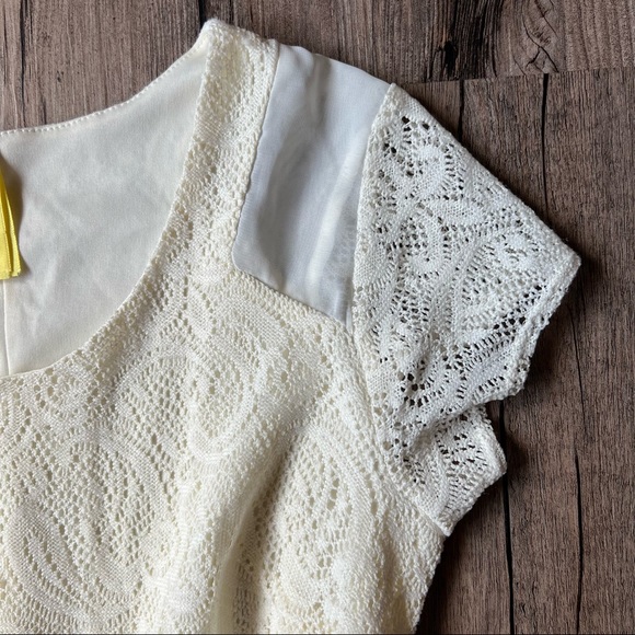 Bee Stitched x Francesca’s | Lace White Dress - Picture 4 of 14